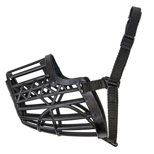 Намордник с нейлоновым ремешком пластиковый "Пират" 3XL, 90*110*390мм